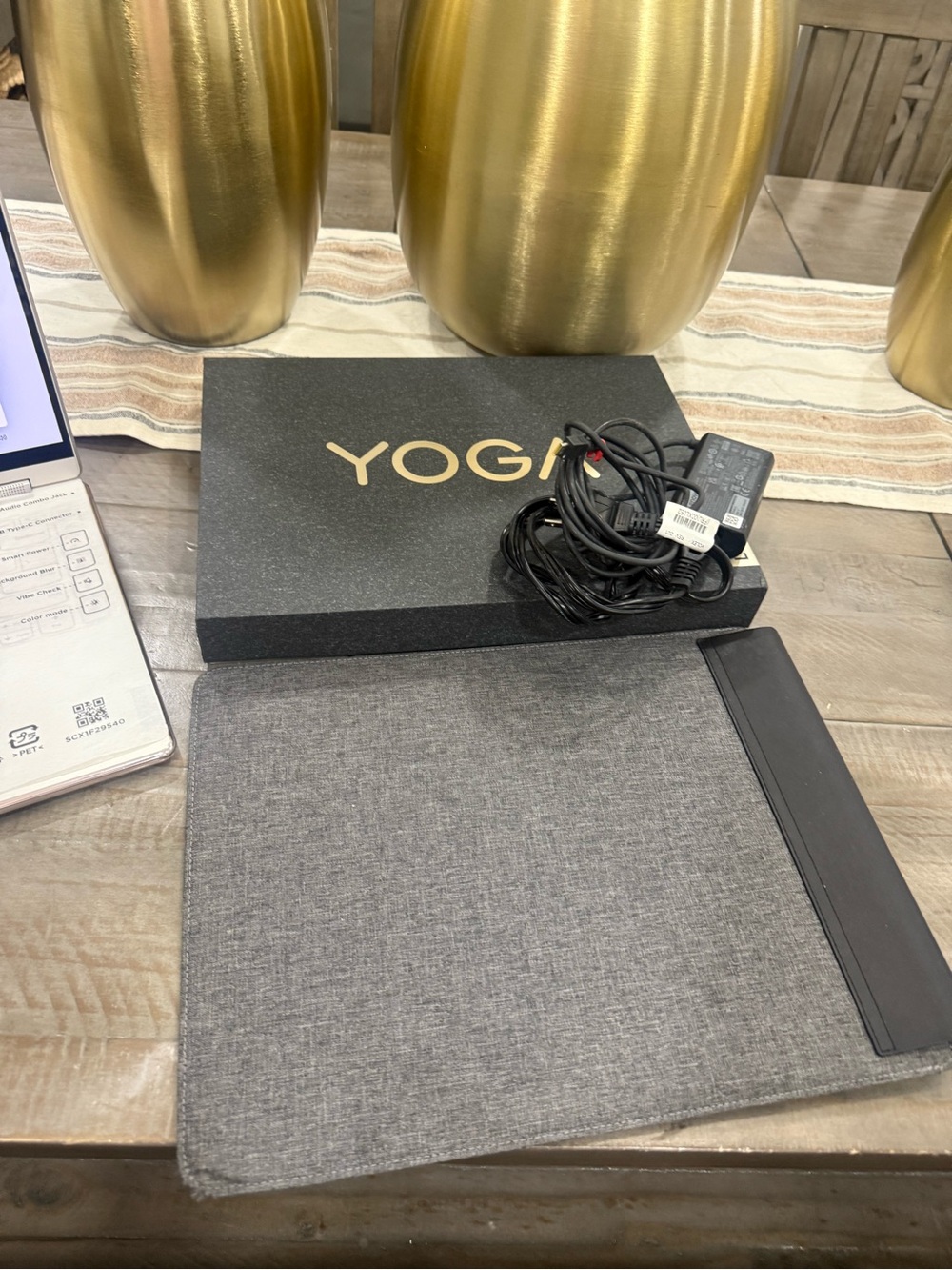Lenovo Yoga 9 14IAP7 Intel Evo i7 14” Touchscreen 2-in 1 Laptop/Box pens, sleeve - Picture 7 of 11